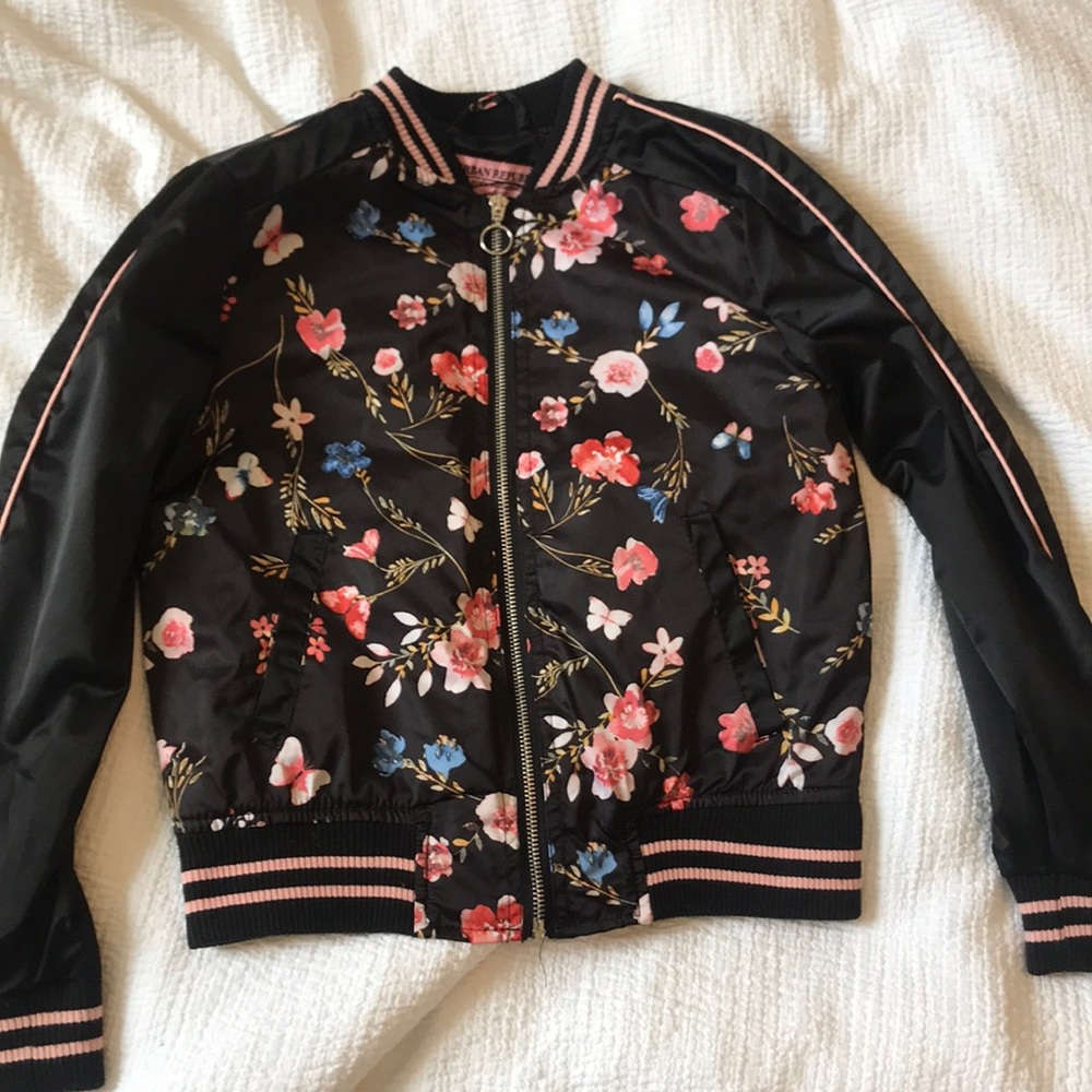 FLORAL BOMBER JACKET🌸🦋